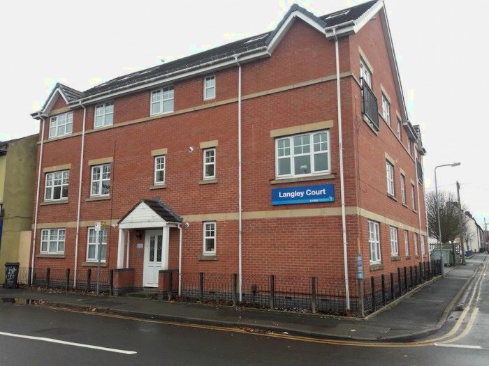 2 Bedroom Flat To Rent In Langley Court, Broad Street, Oldbury, Oldbury, B69