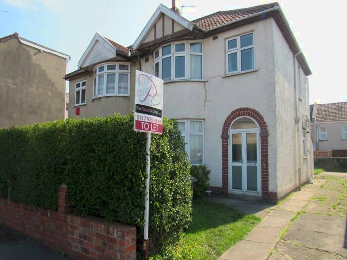 3 Bedroom Semi-Detached House To Rent In Ridgeway Road, Fishponds, Bristol, BS16