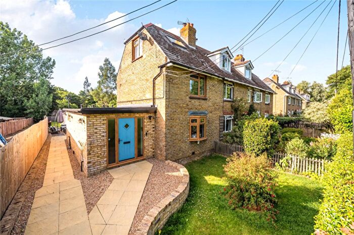3 Bedroom End Of Terrace House For Sale In Poplar View, Boughton-under-Blean, Faversham, Kent, ME13