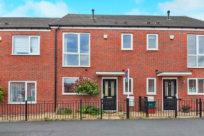 2 Bedroom House To Rent In Comet Avenue, Newcastle, Staffordshire, ST5