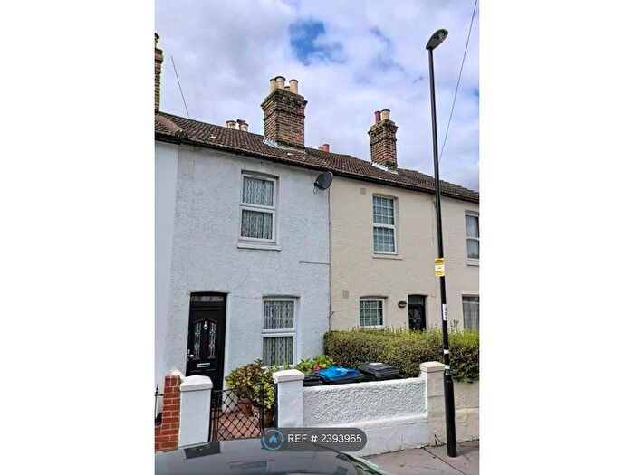 2 Bedroom Terraced House To Rent In York Road, Croydon, CR0