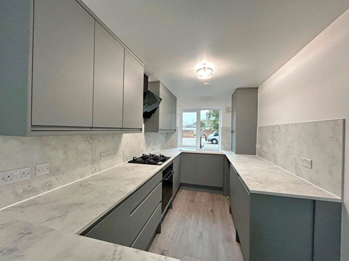 1 Bedroom Flat For Sale In Wykeham Road, Sittingbourne, ME10