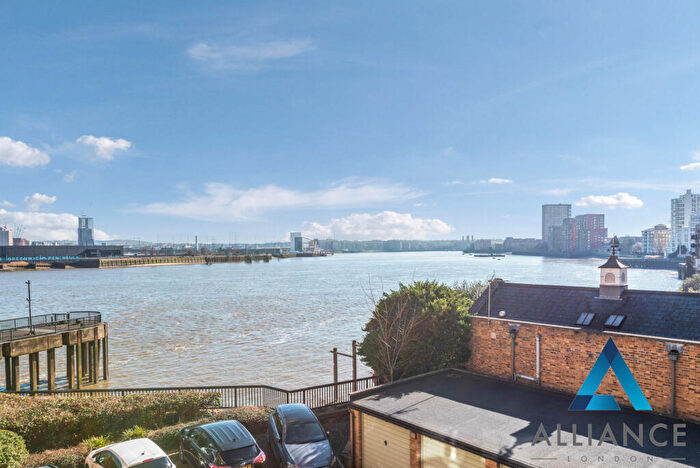 2 Bedroom Apartment To Rent In Kintyre House, Cold Harbour, London, E14