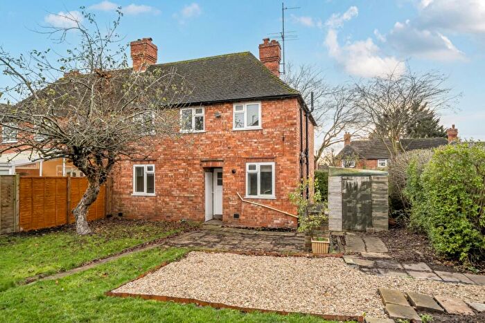 3 Bedroom End Of Terrace House To Rent In Spenser Road Cheltenham, GL51