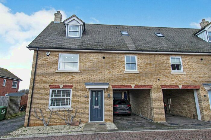 4 Bedroom Semi-Detached House For Sale In Days Meadow, Oakington, Cambridge, CB24