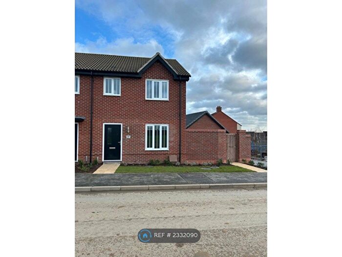 3 Bedroom Semi-Detached House To Rent In Baker Drive, Hethersett, Norwich, NR9