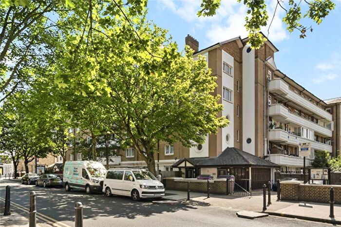 2 Bedroom Flat For Sale In Rogers Estate, Globe Road, London, E2