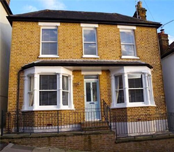 2 Bedroom Detached House To Rent In Hadleigh Road, Leigh-on-Sea, SS9