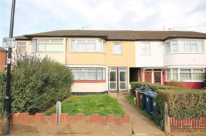 1 Bedroom Flat To Rent In Lincoln Close, Greenford, UB6
