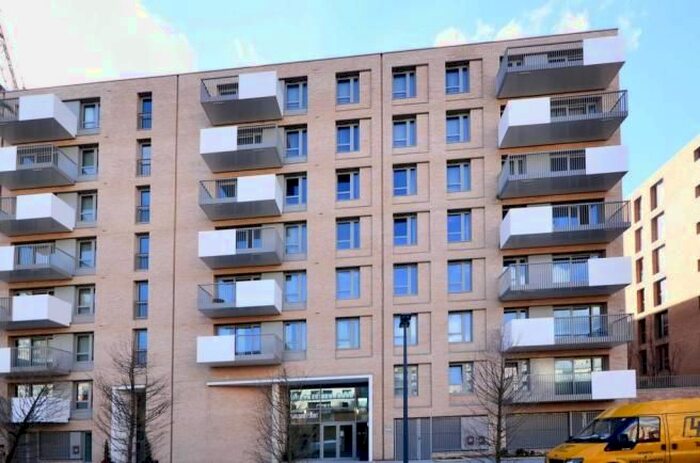 2 Bedroom Flat To Rent In Royal Docks, London, E16