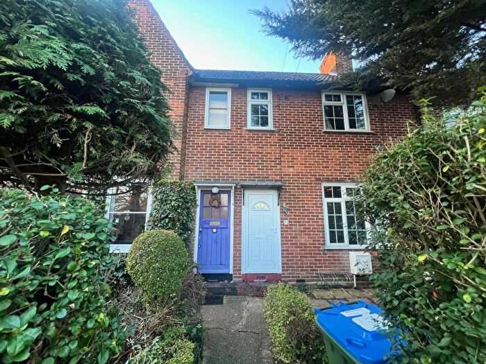 3 Bedroom Terraced House To Rent In Kidbrooke, London, SE3