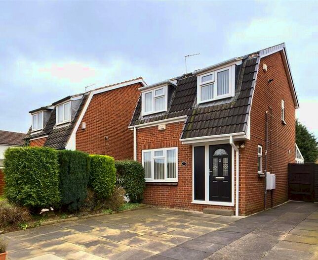 Houses for sale & to rent in DN3 2QB, SUNNYSIDE, Edenthorpe & Kirk