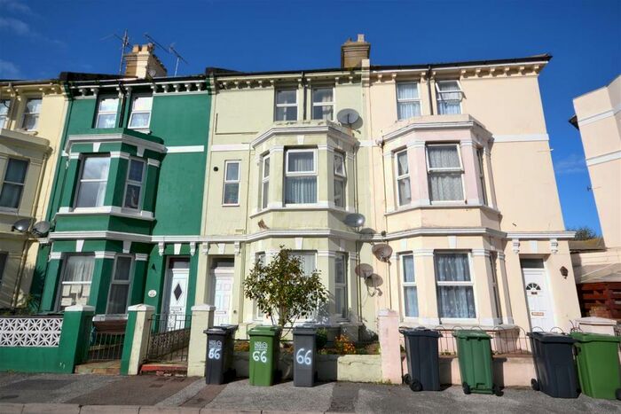 2 Bedroom Flat To Rent In Ceylon Place, Eastbourne, BN22