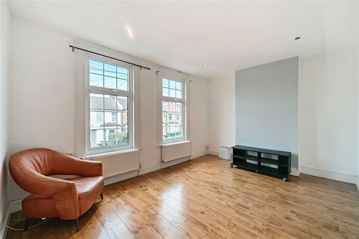 1 Bedroom Flat To Rent In Colmer Road, London, SW16
