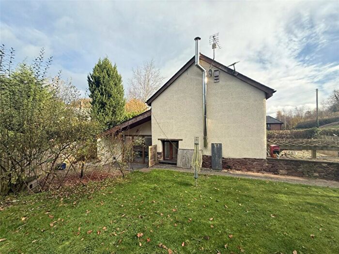 1 Bedroom Apartment To Rent In Hollacombe, Crediton, Devon, EX17