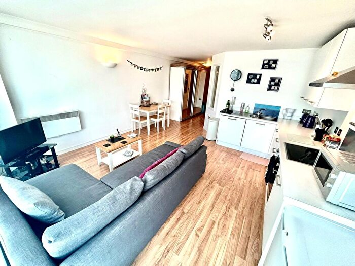 1 Bedroom Apartment To Rent In Marco Island, Nottingham City Centre, NG1