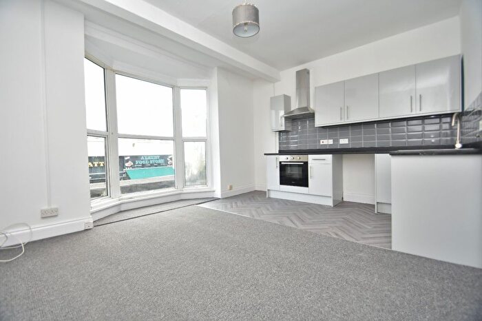 2 Bedroom Flat To Rent In Albert Road, Southsea, PO5