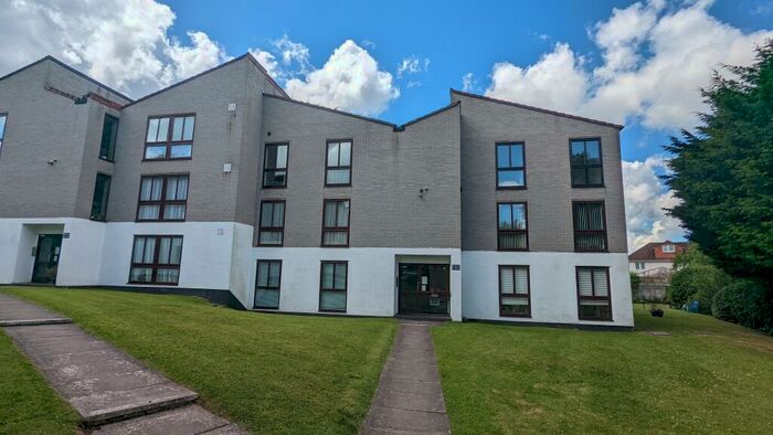 3 Bedroom Flat To Rent In Southfield Court, Southfield Road, Bristol, BS9