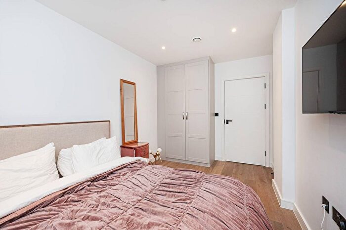 1 Bedroom Flat To Rent In Jubilee Street, Tower Hamlets, London, E1