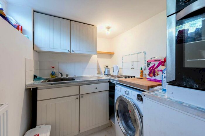 2 Bedroom Flat To Rent In Gipsy Hill, Gipsy Hill, London, SE19