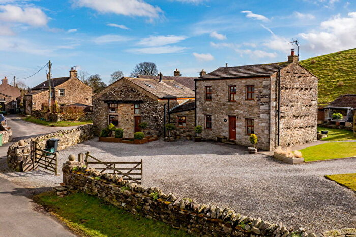 3 Bedroom Detached House For Sale In The Barn, Appersett, Hawes, DL8