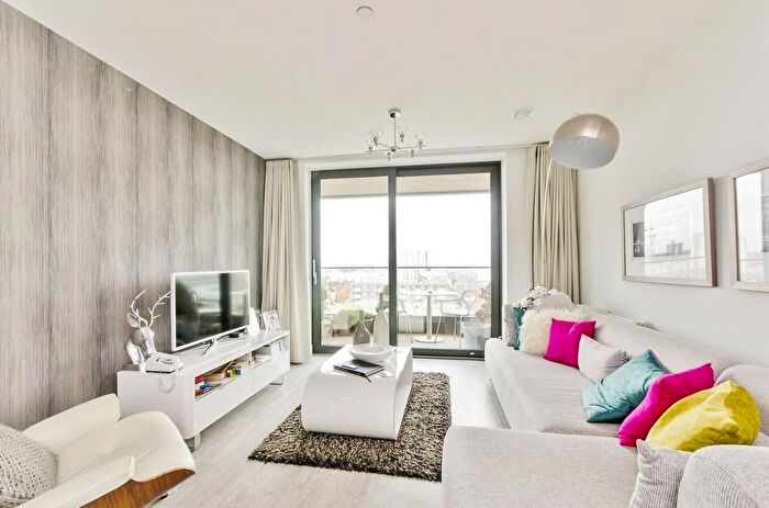 2 Bedroom Flat For Sale In Connaught Heights, Agnes George Walk, Royal Docks, London, E16