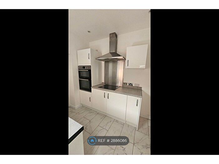 3 Bedroom Terraced House To Rent In Leicester Road, Dinnington, Sheffield, S25
