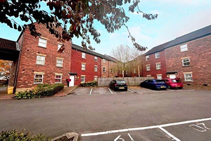 2 Bedroom Flat To Rent In Whitfield Court, Durham, DH1