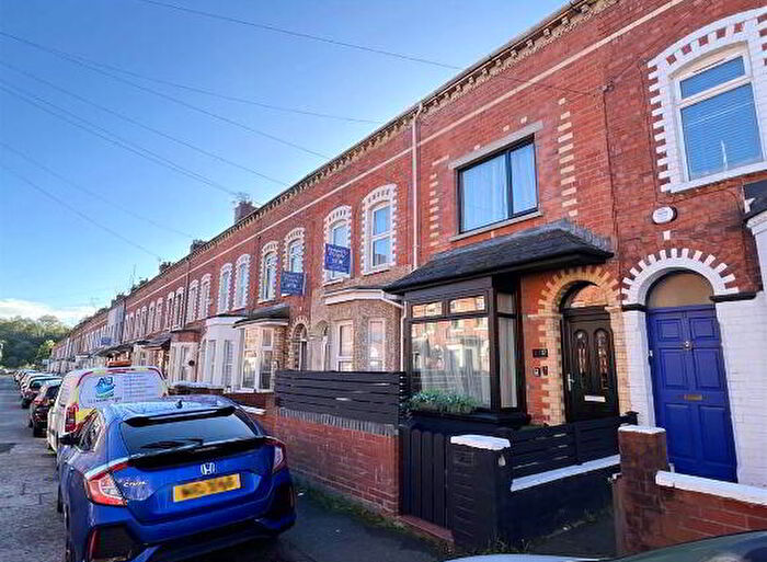 4 Bedroom Terrace House To Rent In Farnham Street, Belfast, BT7