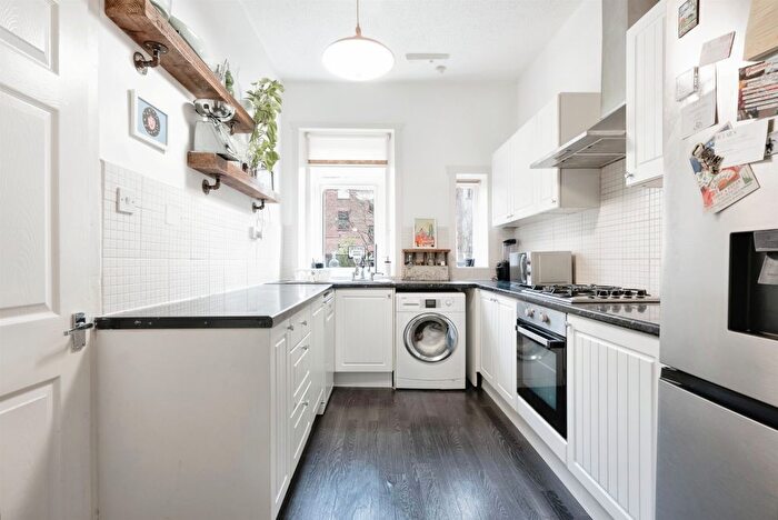 2 Bedroom Flat For Sale In Dee Street, Glasgow, G33