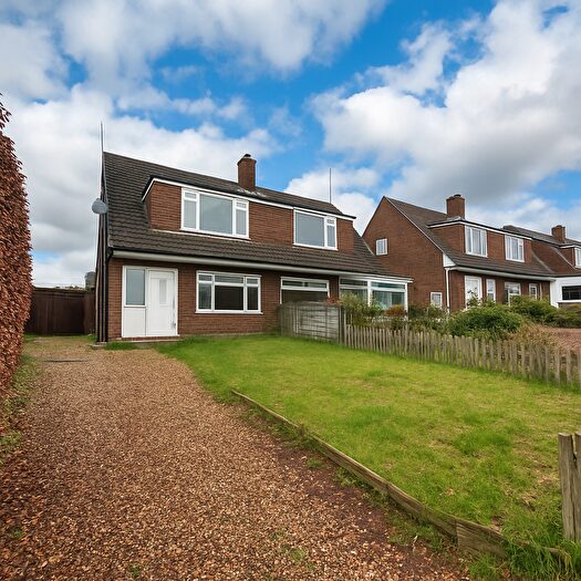 3 Bedroom Semi Detached House For Sale In Shelley Drive, Bletchley, Milton Keynes, MK3