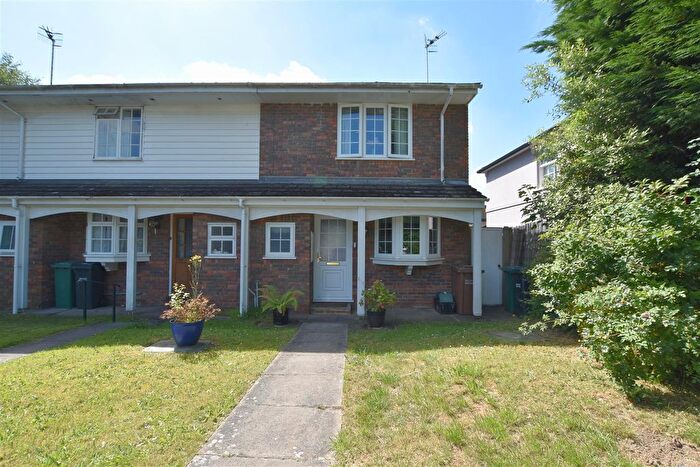 3 Bedroom Terraced House To Rent In Ravens Close, Redhill, RH1