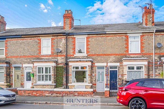 2 Bedroom Terraced House For Sale In Westfield Road, Selby, YO8