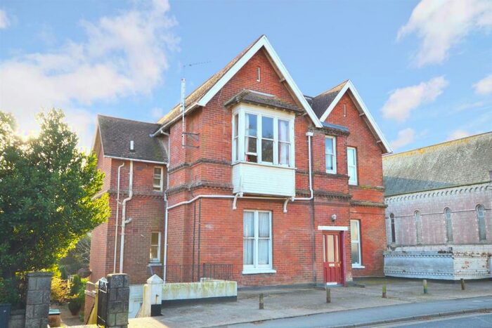 2 Bedroom Flat To Rent In Sandown, Isle Of Wight, PO36