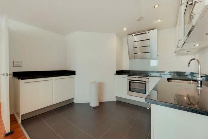 2 Bedroom Flat To Rent In Building, Woolwich, London, SE18