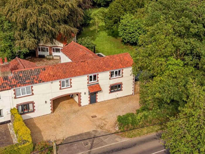 5 Bedroom Semi Detached House For Sale In Beetley, Dereham, NR20
