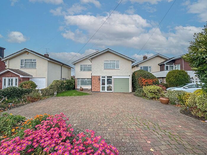 5 Bedroom Detached House For Sale In Main Road, Hockley, SS5