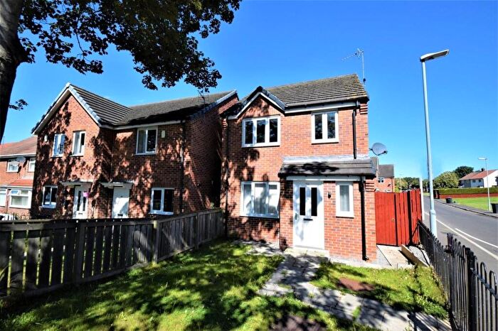 3 Bedroom Detached House To Rent In Fairbairn Road, Peterlee, County Durham, SR8