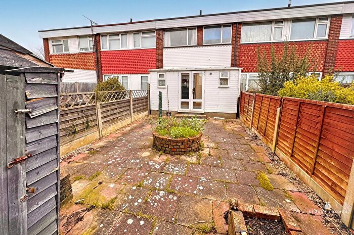 3 Bedroom Terraced House For Sale In Templewood Court, Hadleigh, SS7