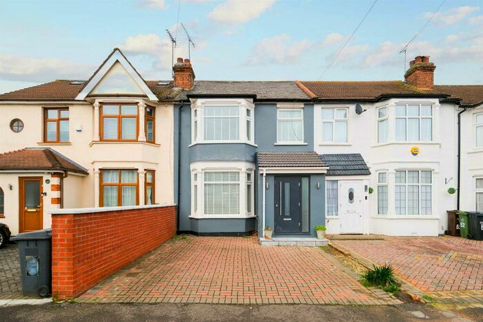 4 Bedroom Terraced House To Rent In Marmion Avenue, Chingford, E4