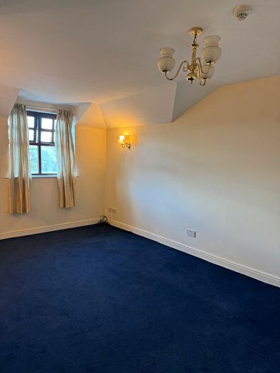 Studio To Rent In Ickenham Road, Ruislip, HA4