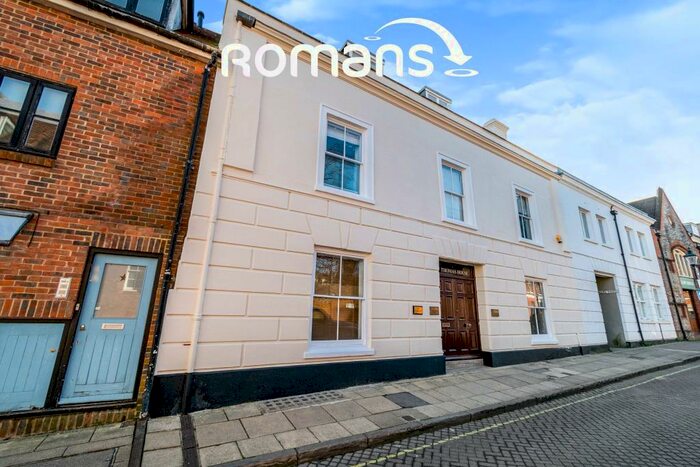 1 Bedroom Apartment To Rent In St Thomas Street, Winchester, SO23