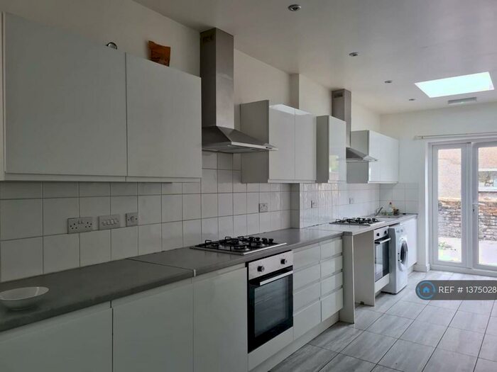 7 Bedroom Terraced House To Rent In Tottenham, London, N15