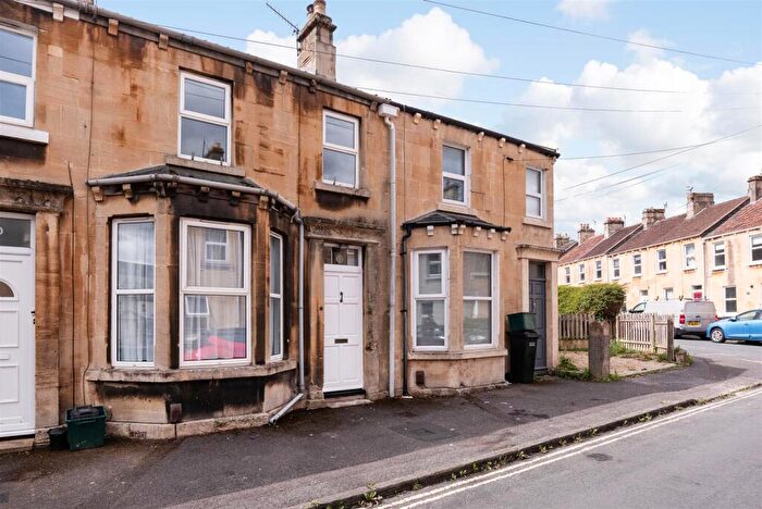 3 Bedroom Terraced House To Rent In Lorne Road, Bath, BA2