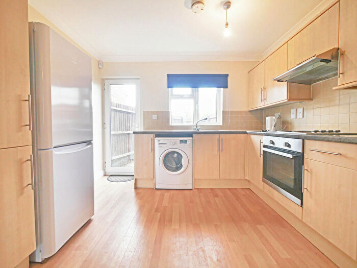 1 Bedroom Terraced House To Rent In Bicester, Oxfordshire, OX26
