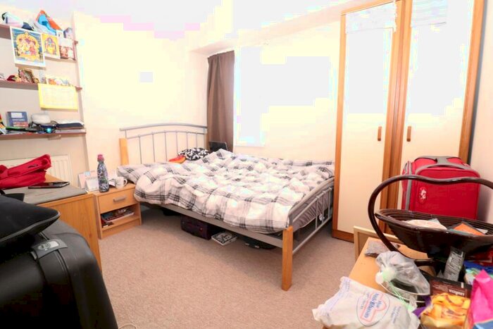 6 Bedroom Terraced House To Rent In Manor Street, Heath, CF14