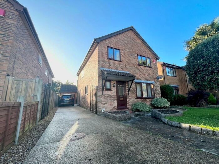 4 Bedroom House To Rent In Drew Close, Talbot Village, BH12
