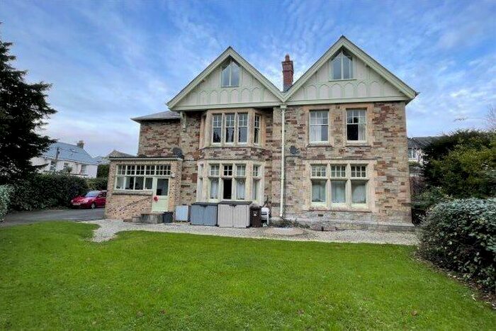 1 Bedroom Flat To Rent In Castle Street, Bodmin, PL31