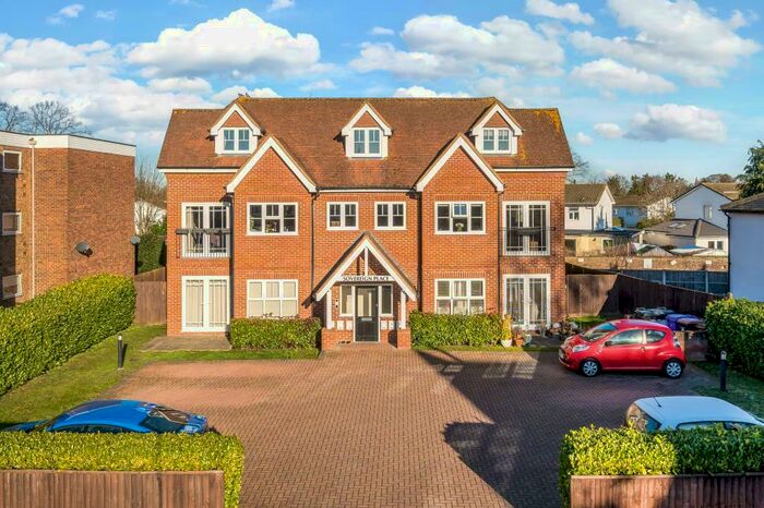 2 Bedroom Apartment To Rent In St. Leonards Road, Windsor, SL4