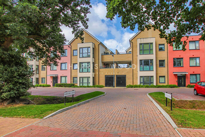 2 Bedroom Apartment To Rent In Venture Chase, Colchester, Essex, CO4